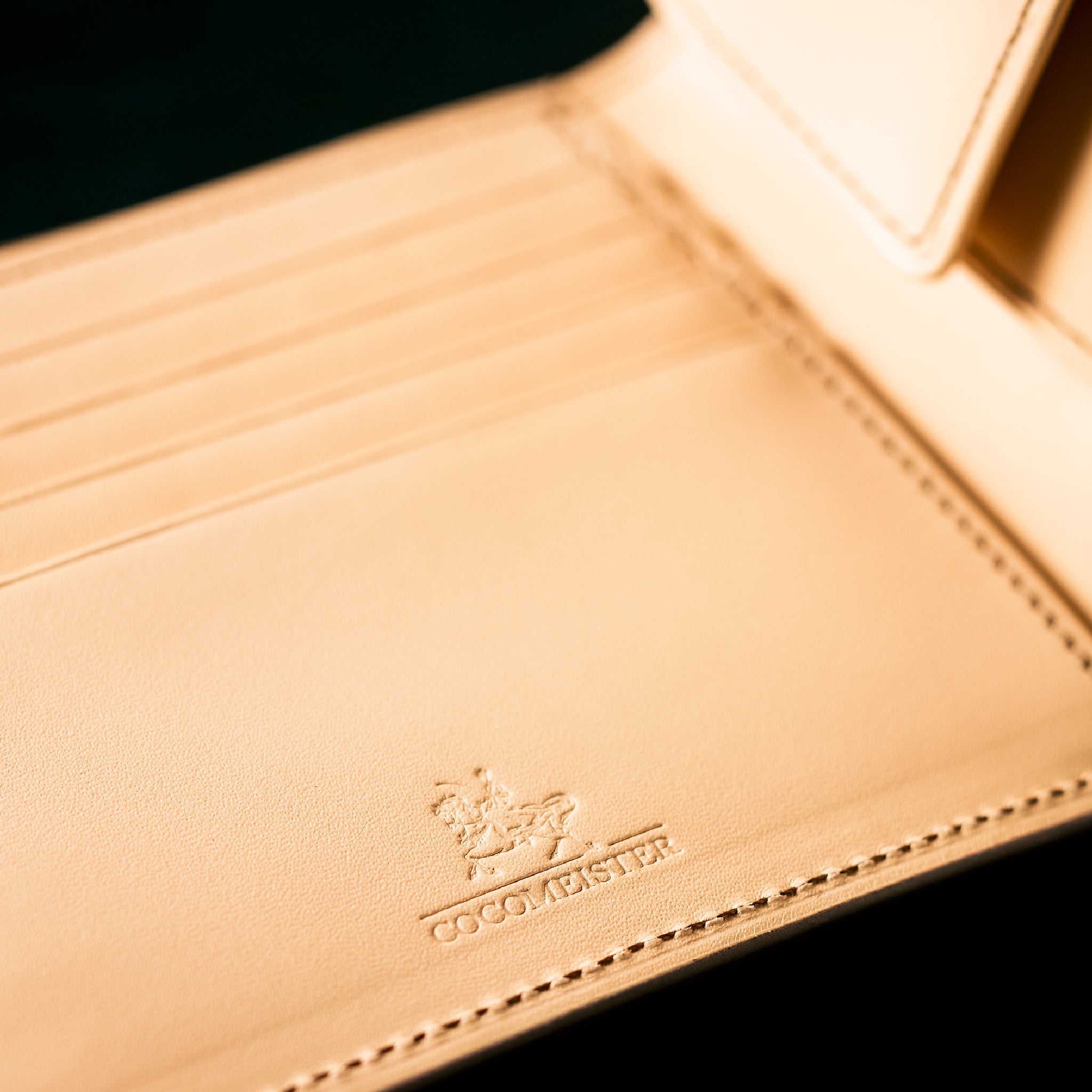 #カラー_ブラック