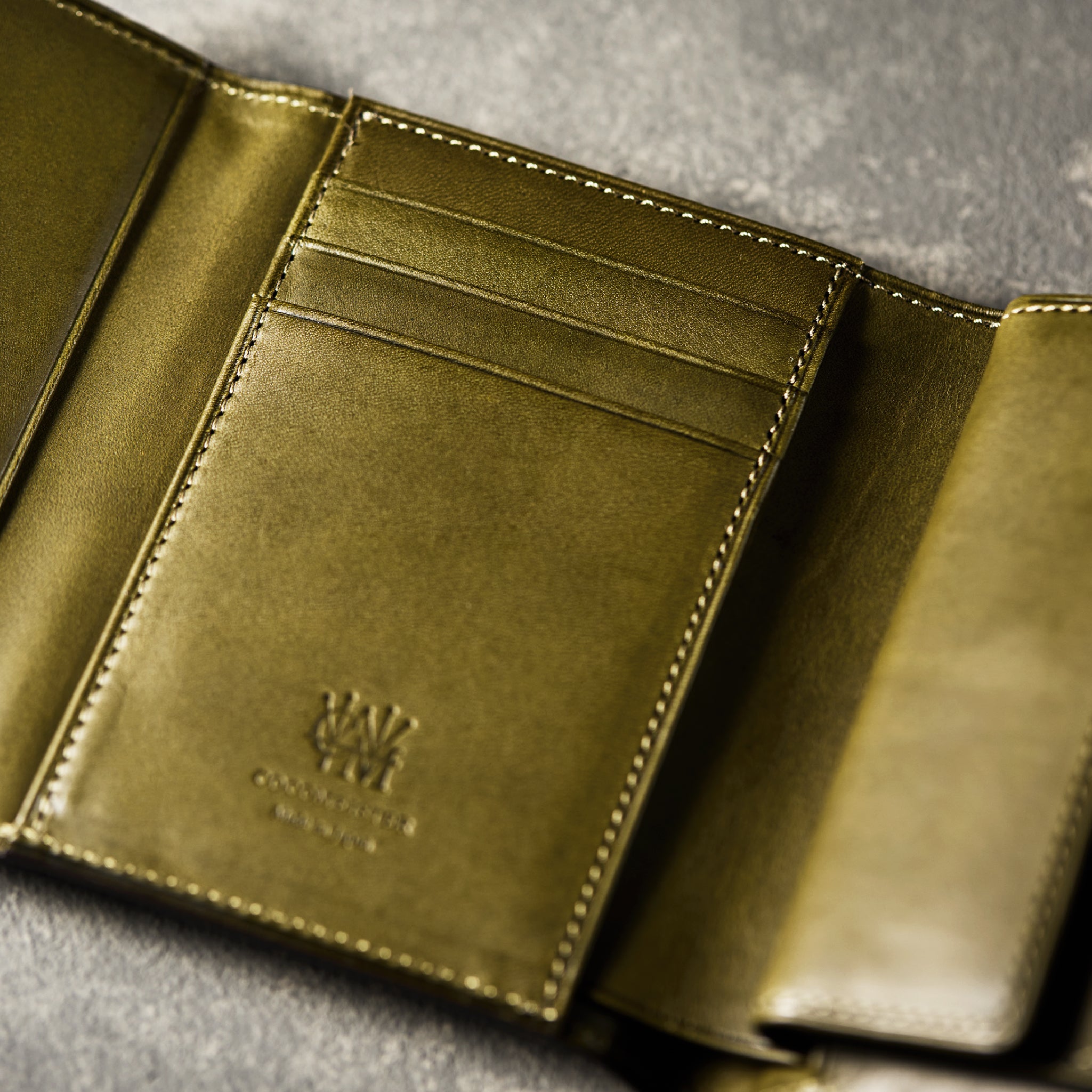 ミネルバリスシオ 三つ折り財布