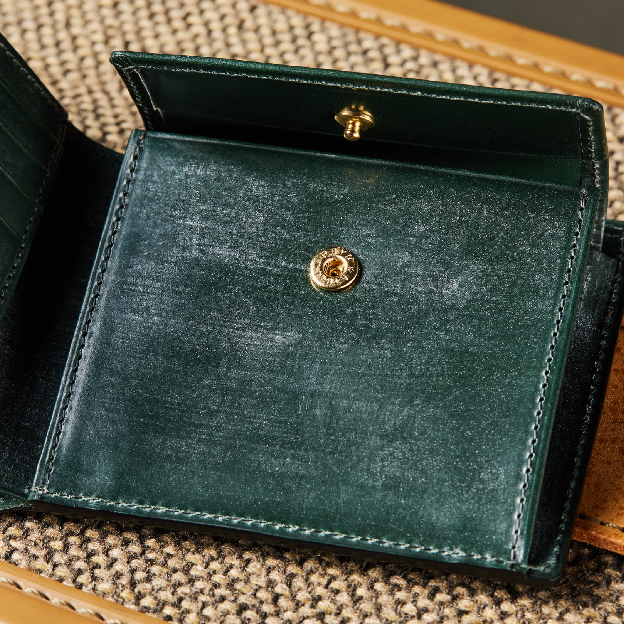 #Color_モスグリーン