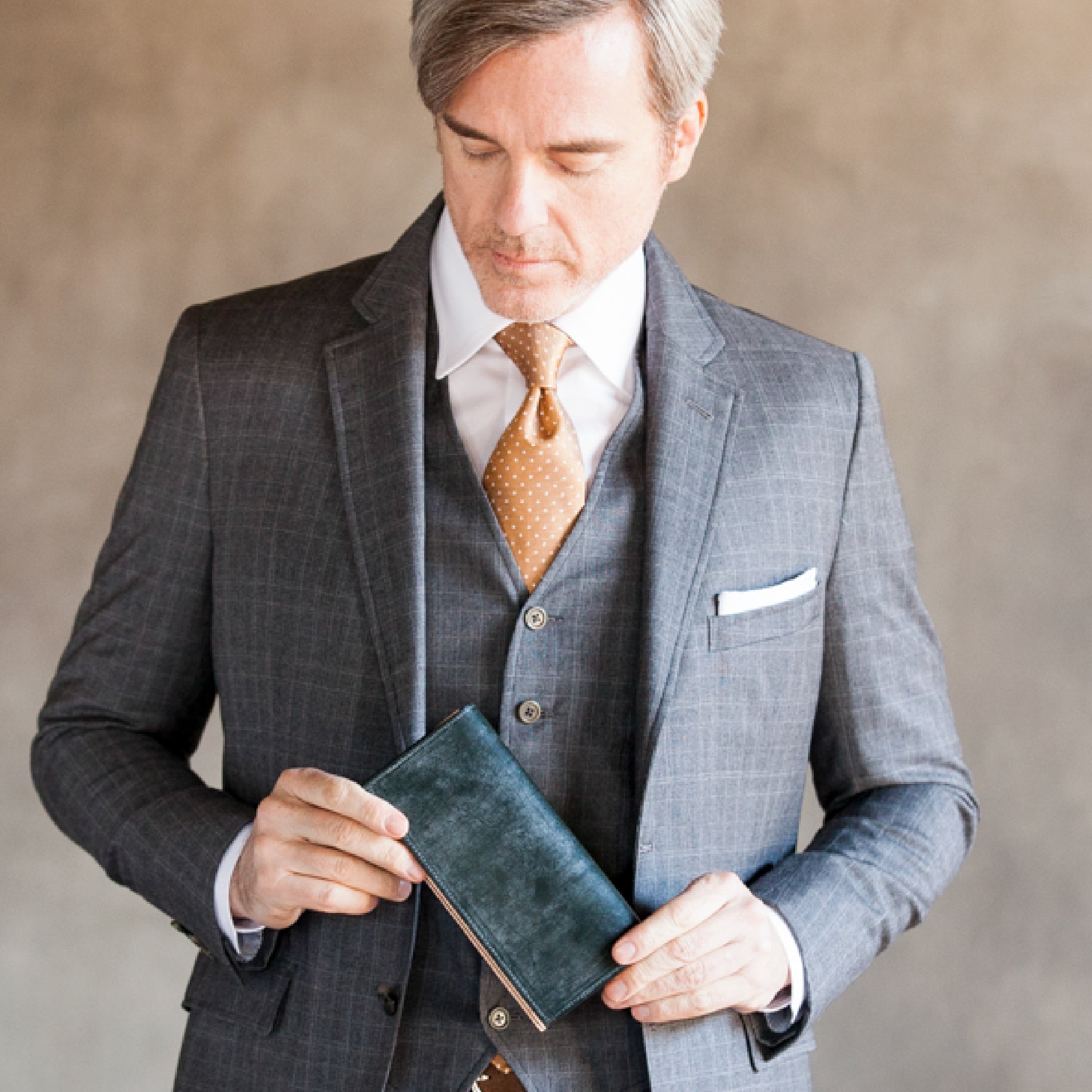 #Color_モスグリーン