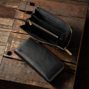 ダークネイビー