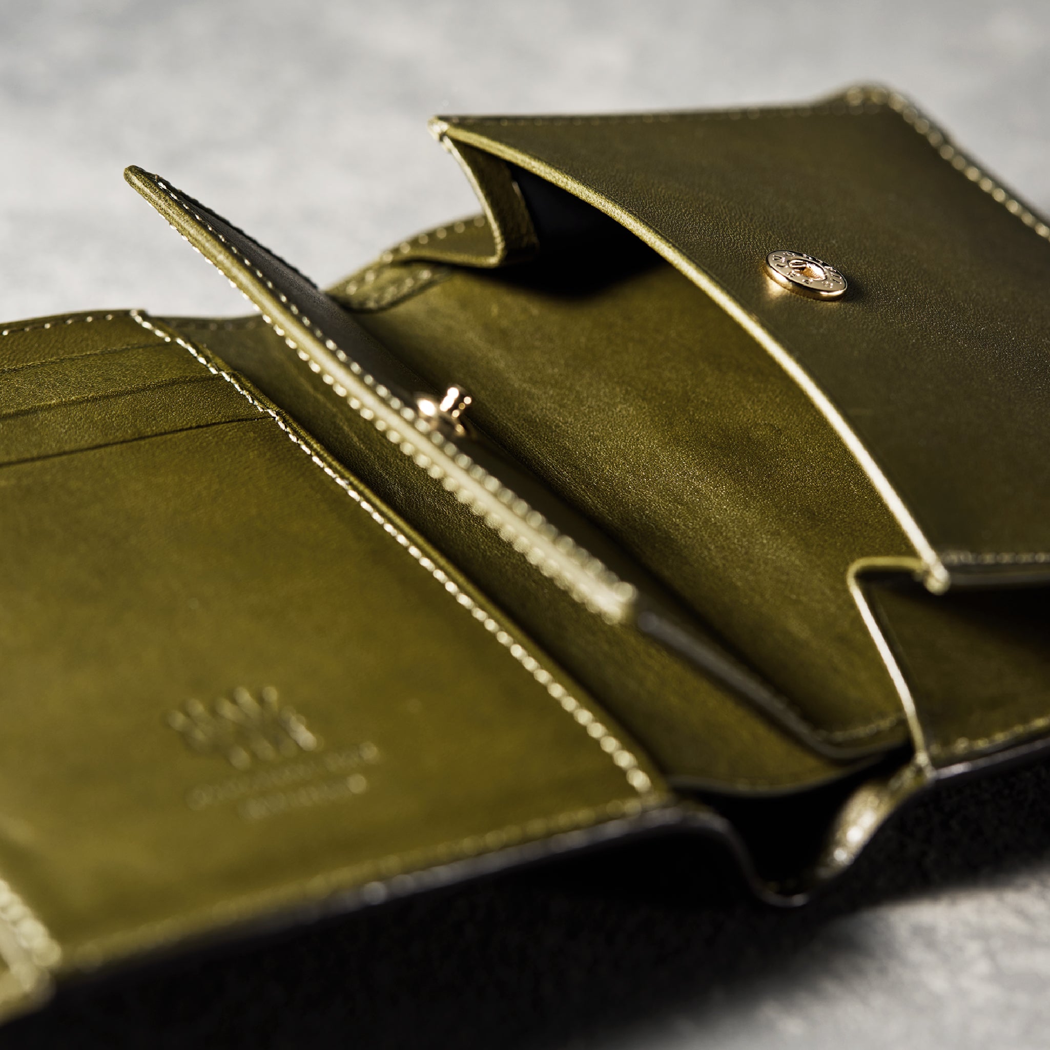 ミネルバリスシオ 三つ折り財布