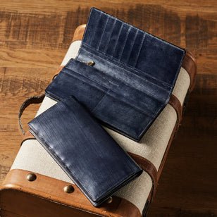 ダークネイビー