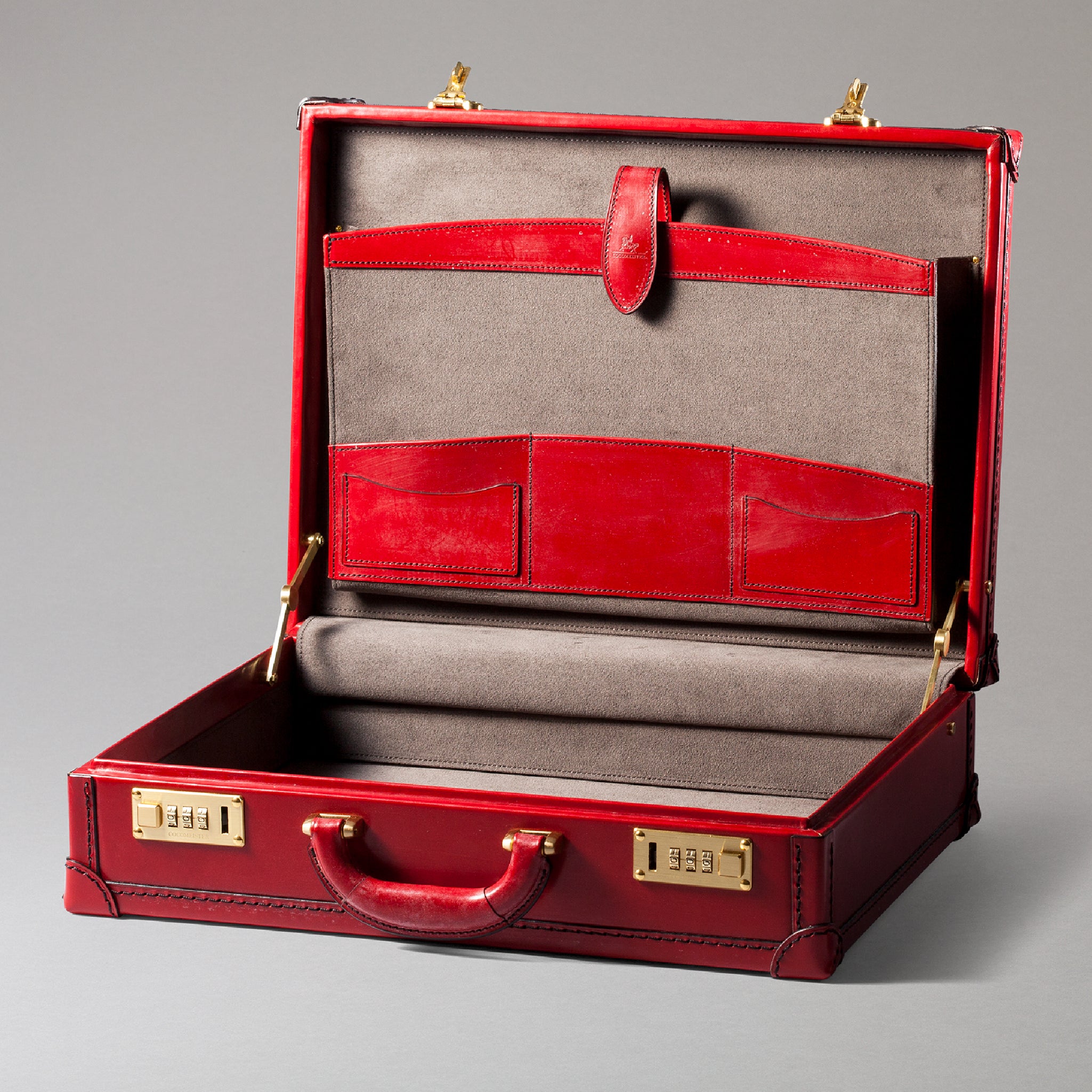 #Color_スイスレッド