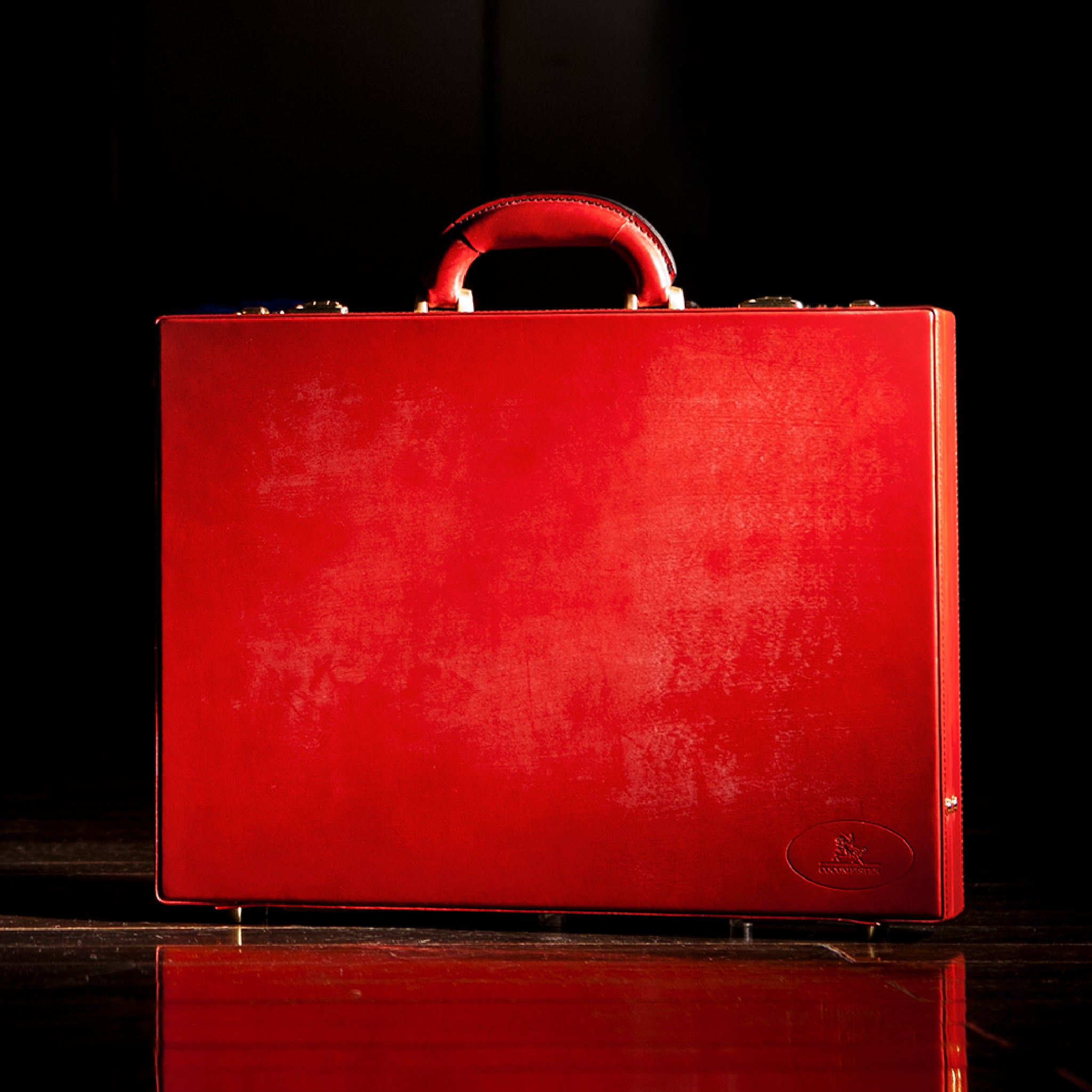 #Color_スイスレッド