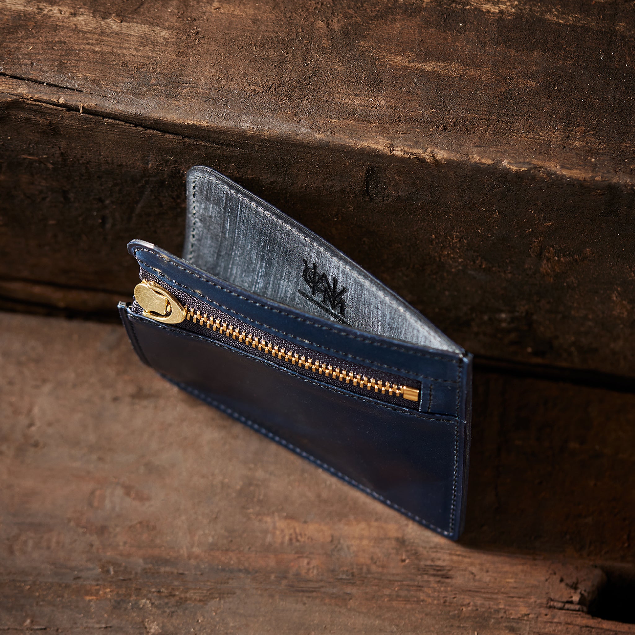 #カラー_ブルークリスタル