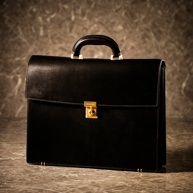 <p>ロイヤルブラック</p>