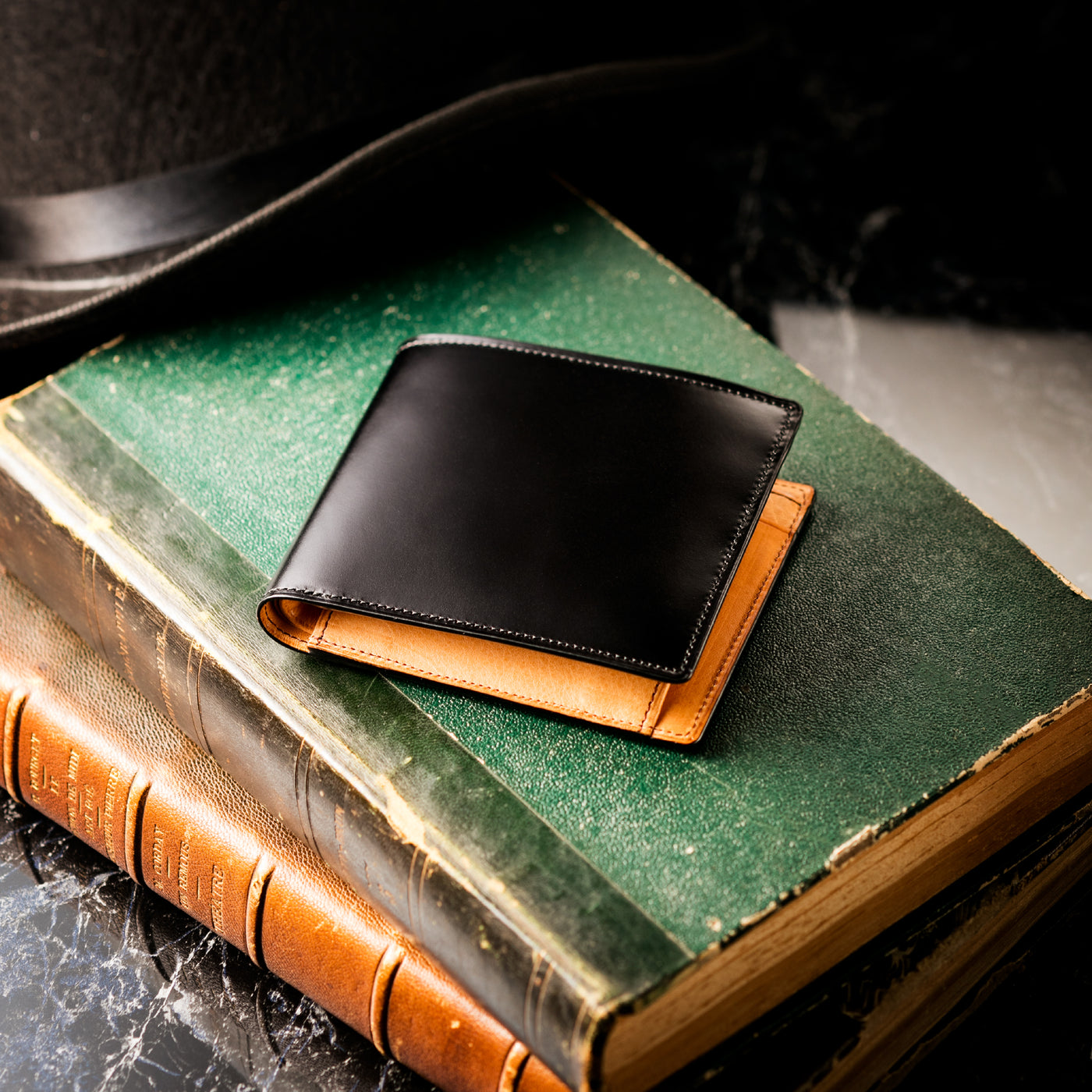 上司へ“きちんと伝わる、品格。”ビジネスに馴染む、端正な一品。上司へ贈るギフトを見る →