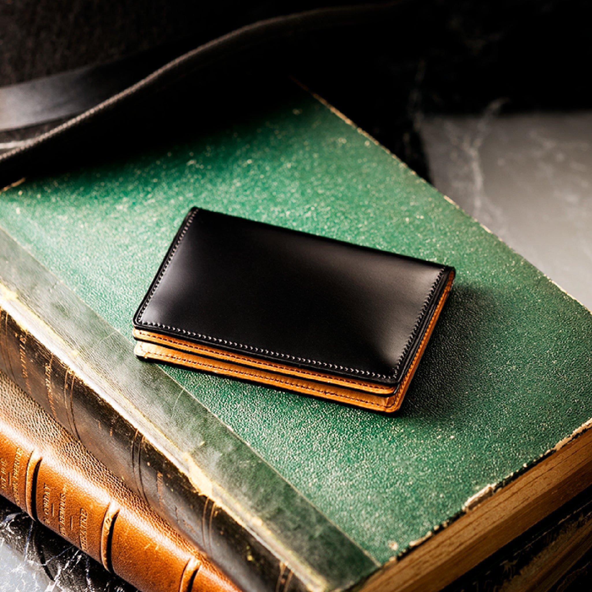 #カラー_ブラック