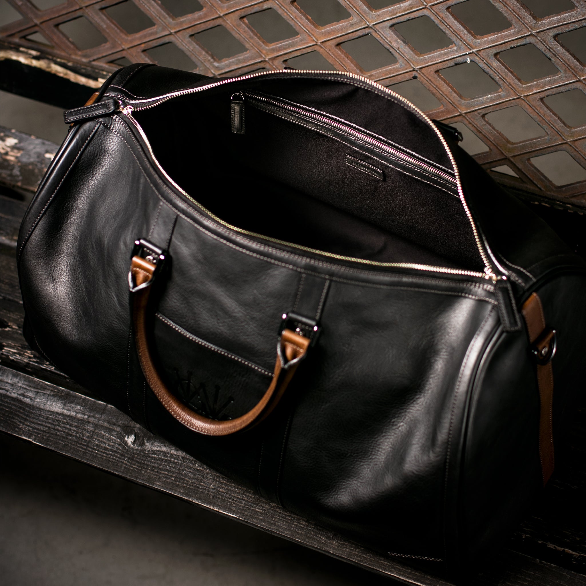 #カラー_チャコールブラック