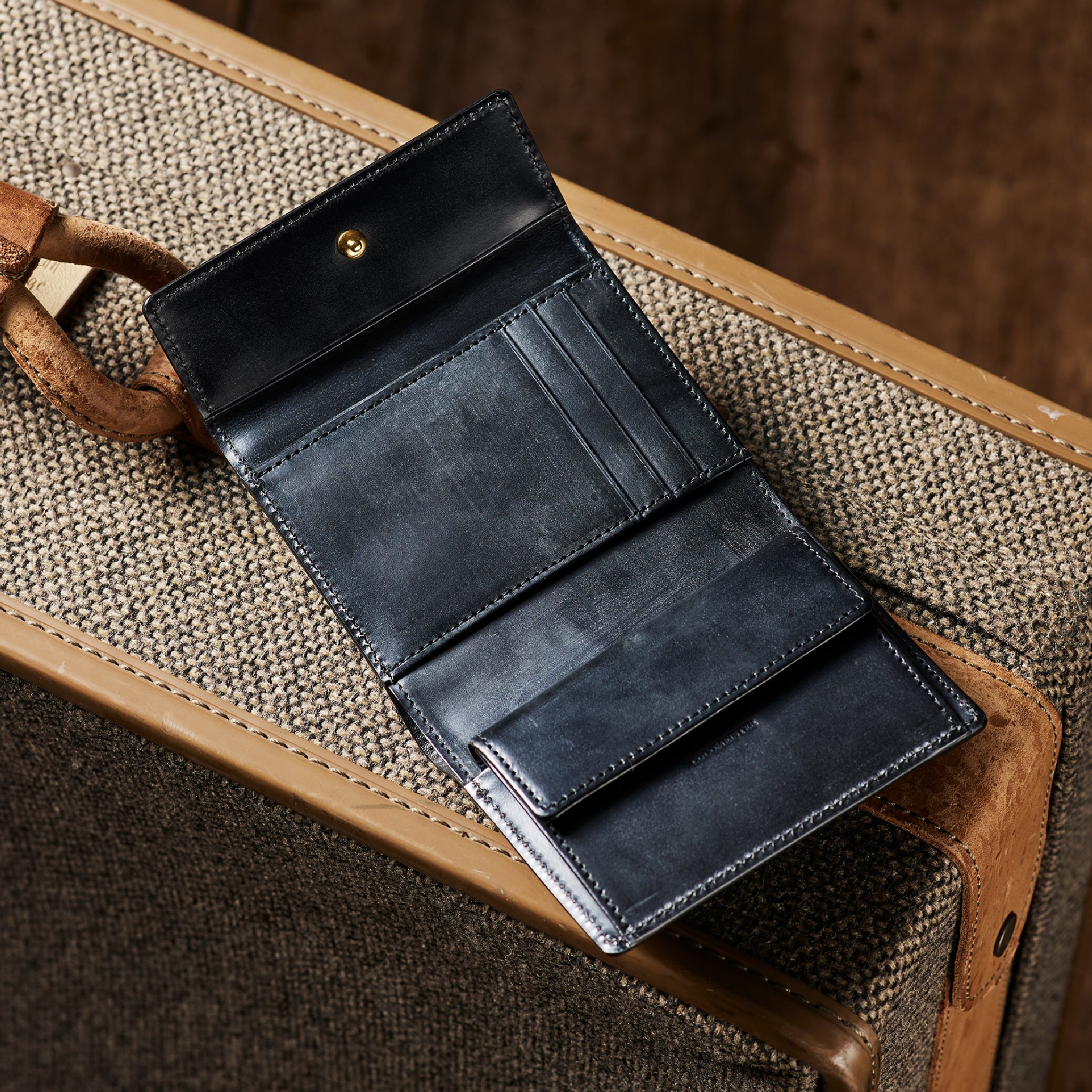 #カラー_ブラック