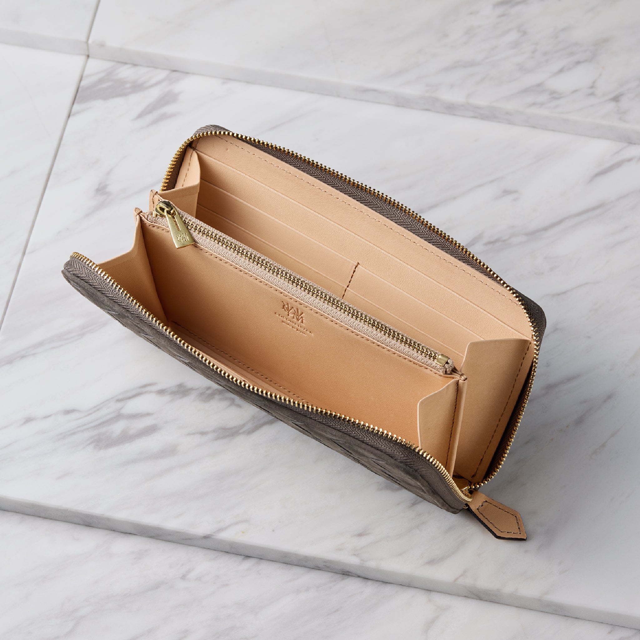 #カラー_ブリティッシュスカイ