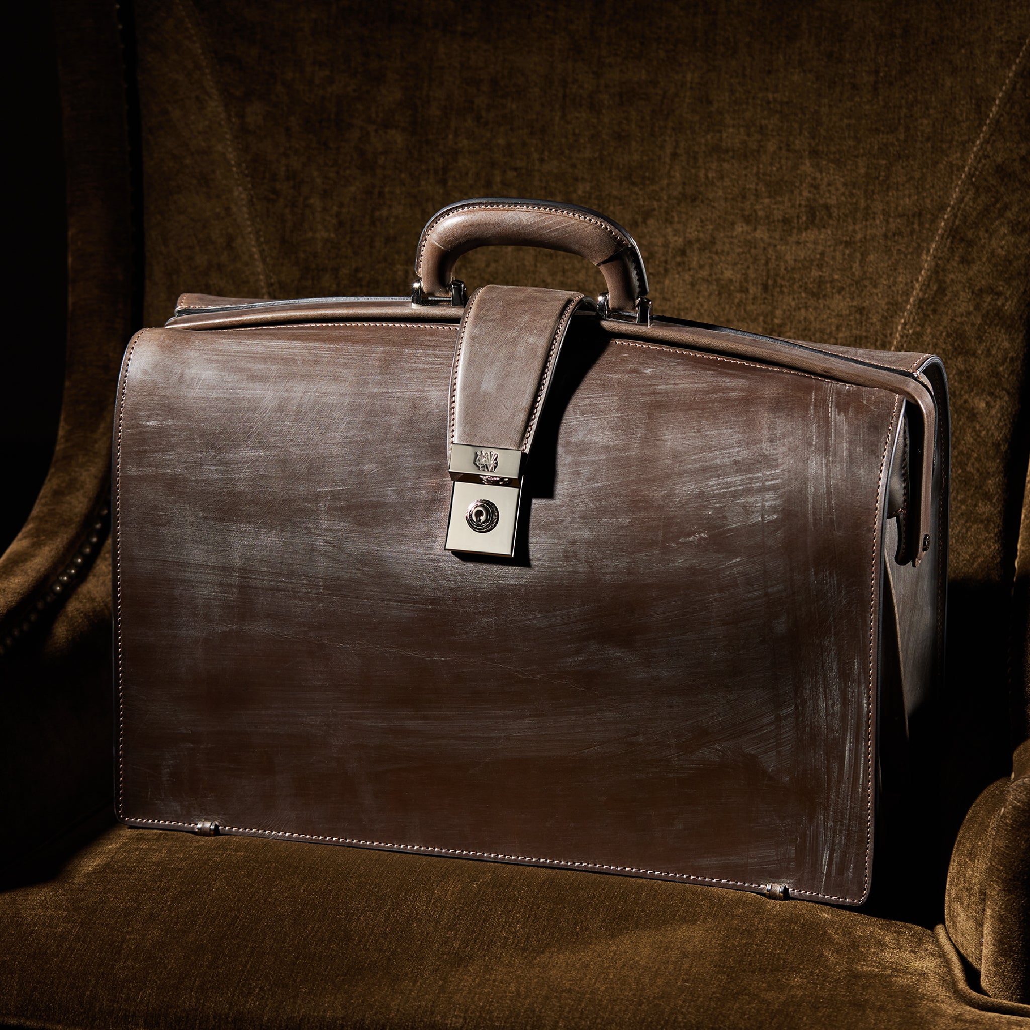 #カラー_ブラックリーフ