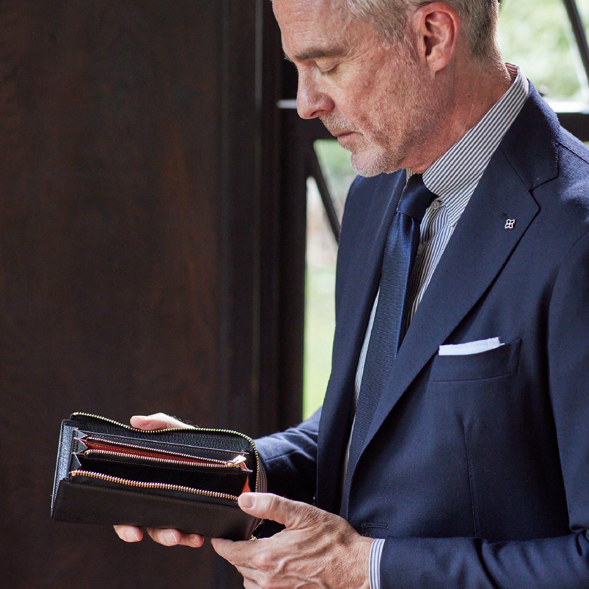 #カラー_ブラック