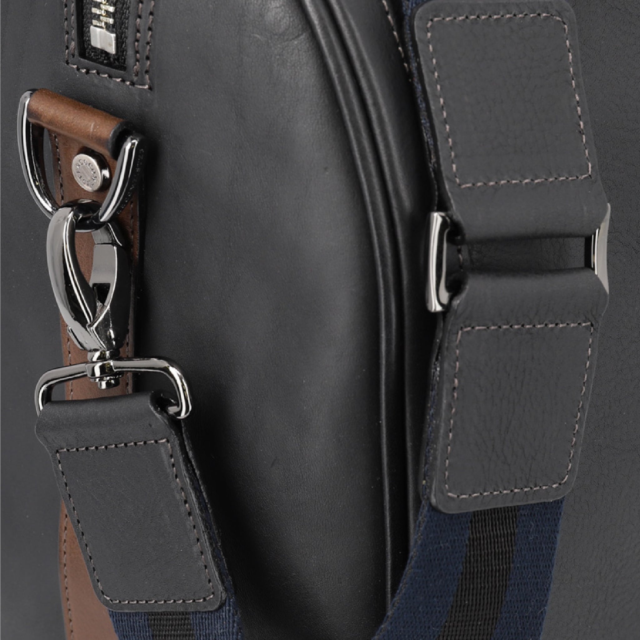 #カラー_チャコールブラック