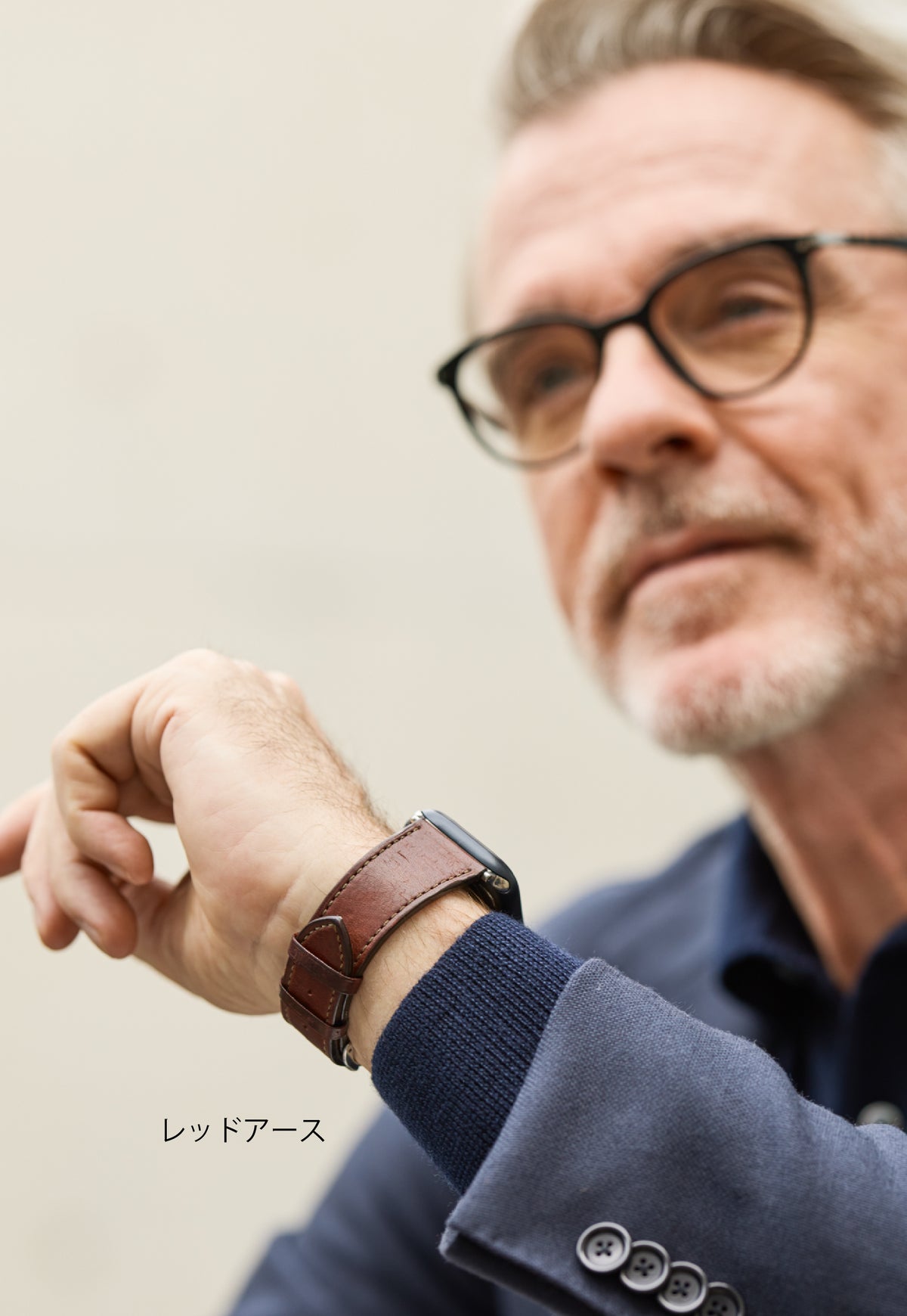 ゴールドマイニング AppleWatch用レザーバンド aging image 1