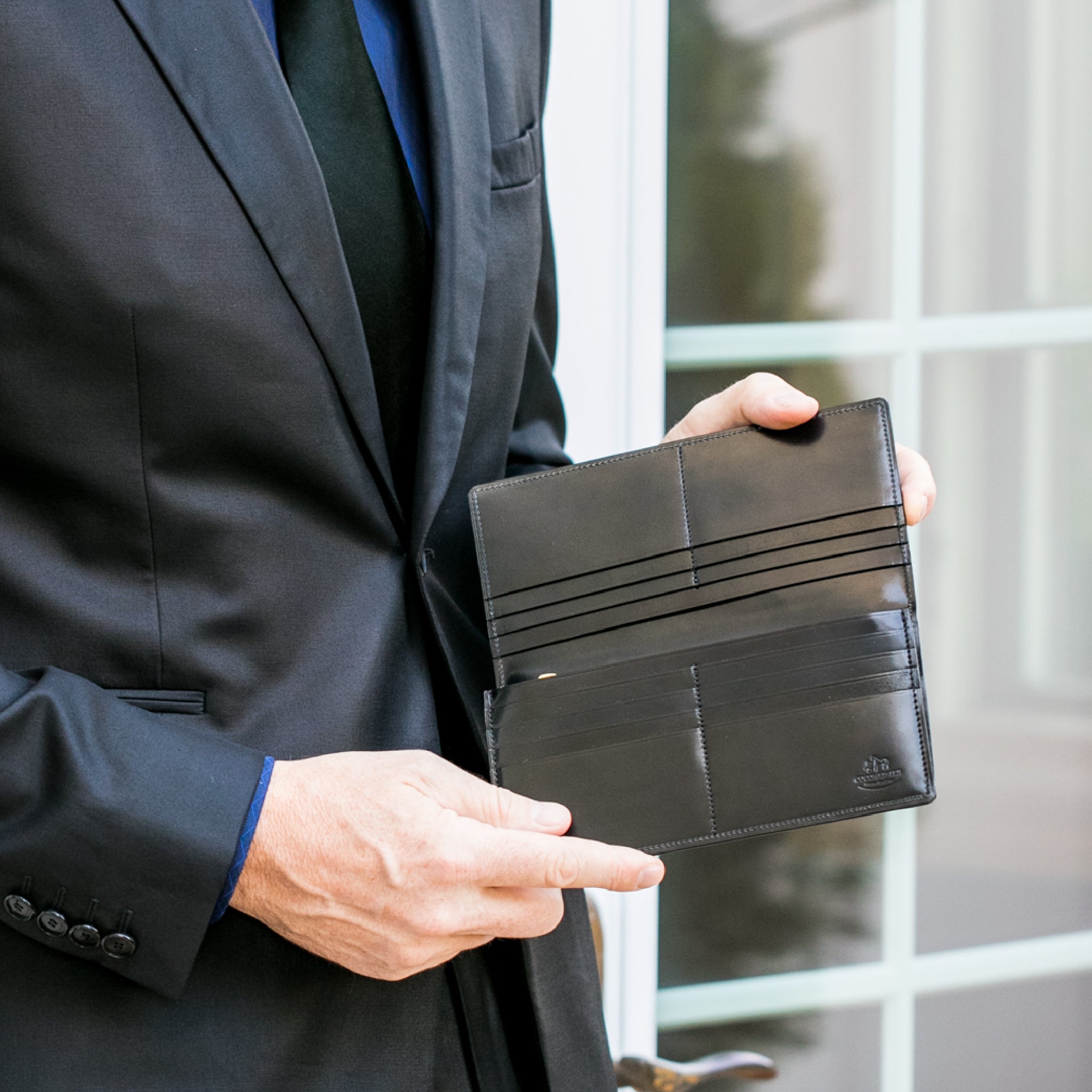 #カラー_ブラック