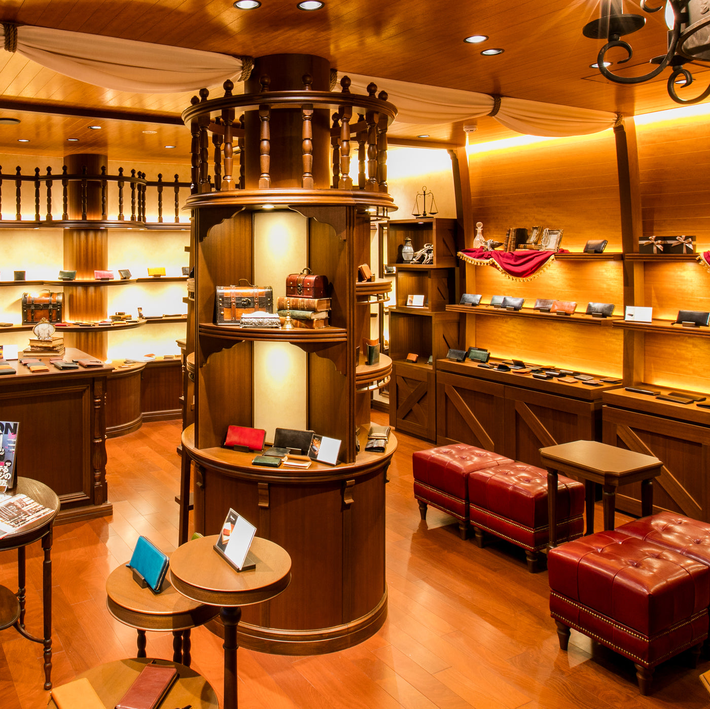 素材の質感を確かめながら、ゆっくり選ぶ時間。