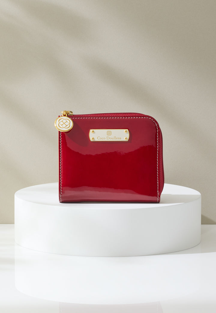 コンパクト財布小さく、上品に。今の暮らしにちょうどいいミニウォレット。コンパクト財布を見る →