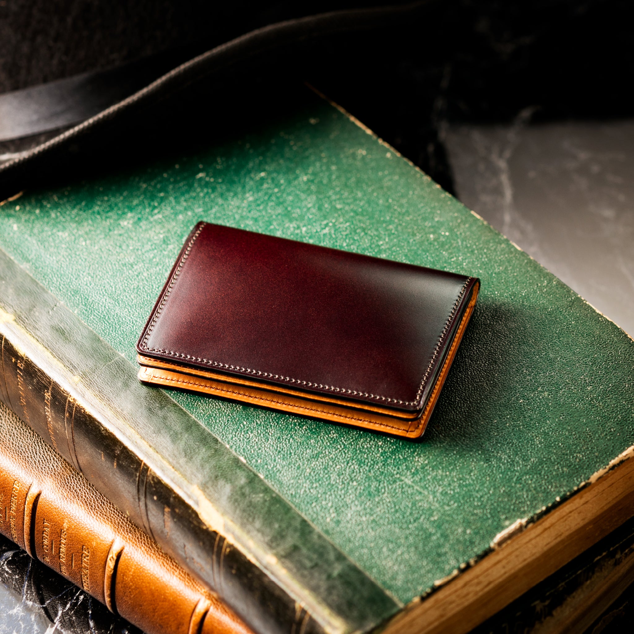 #カラー_ボルドーワイン