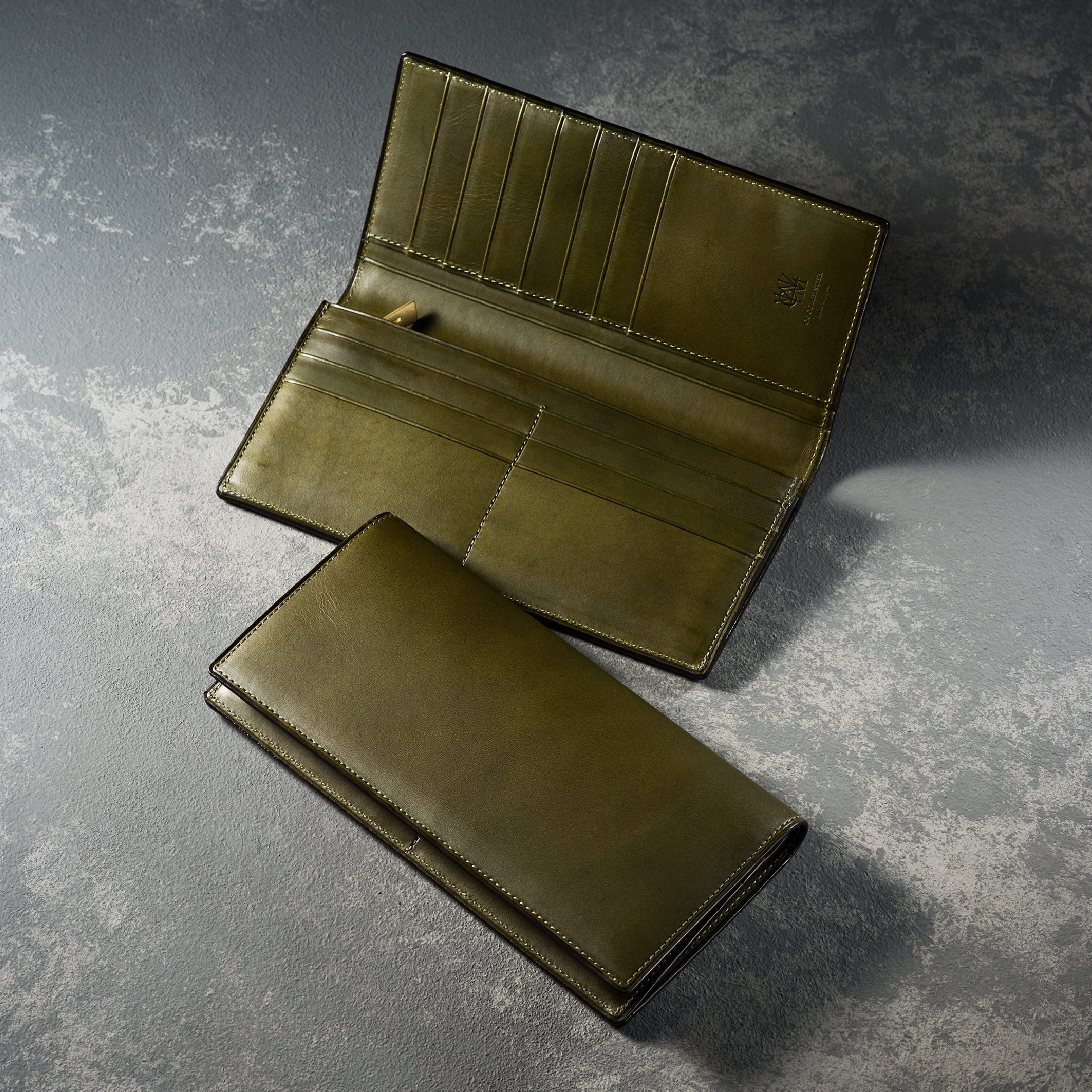 #カラー_オリーブ