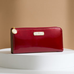 チェリーレッド