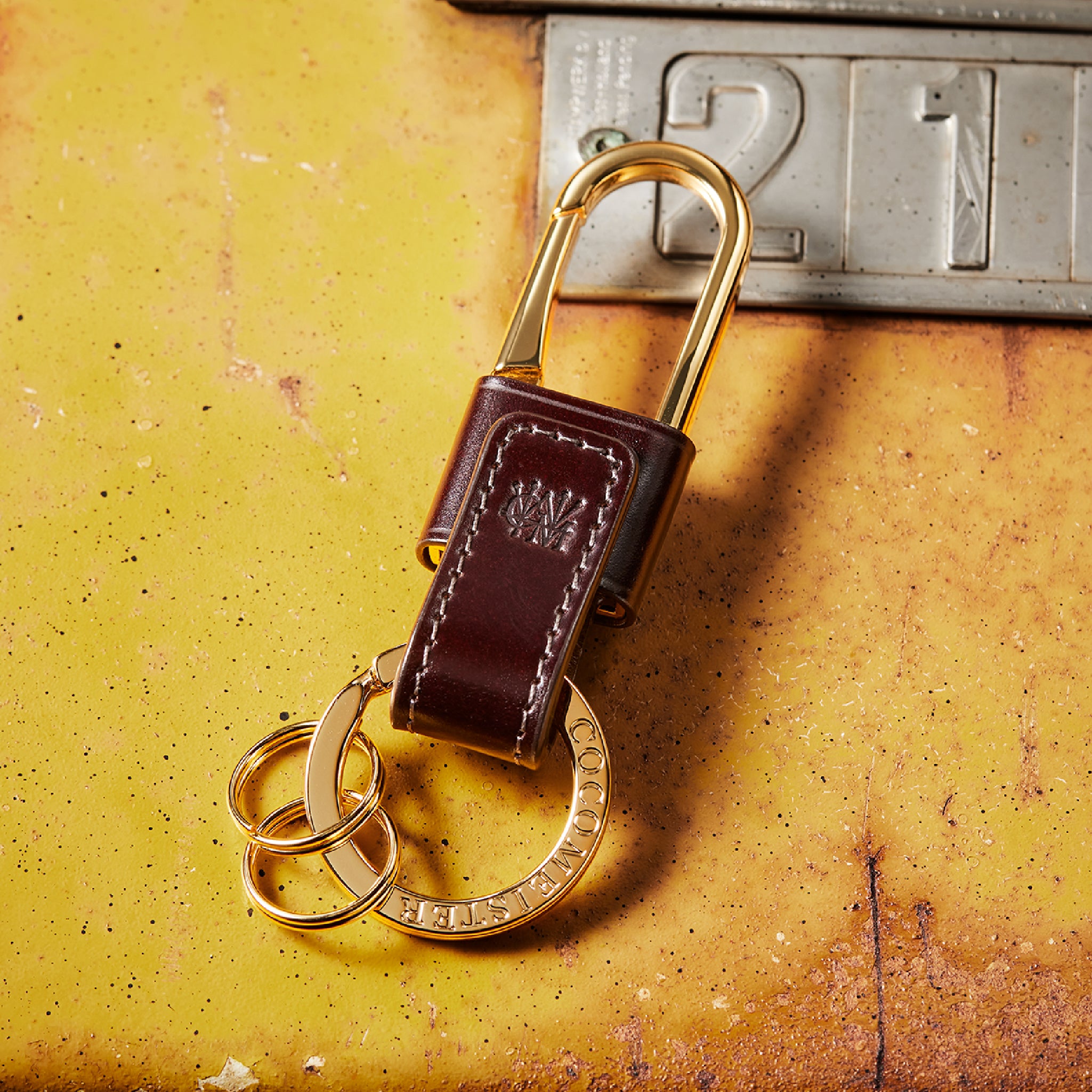 #カラー_ビターブラウン