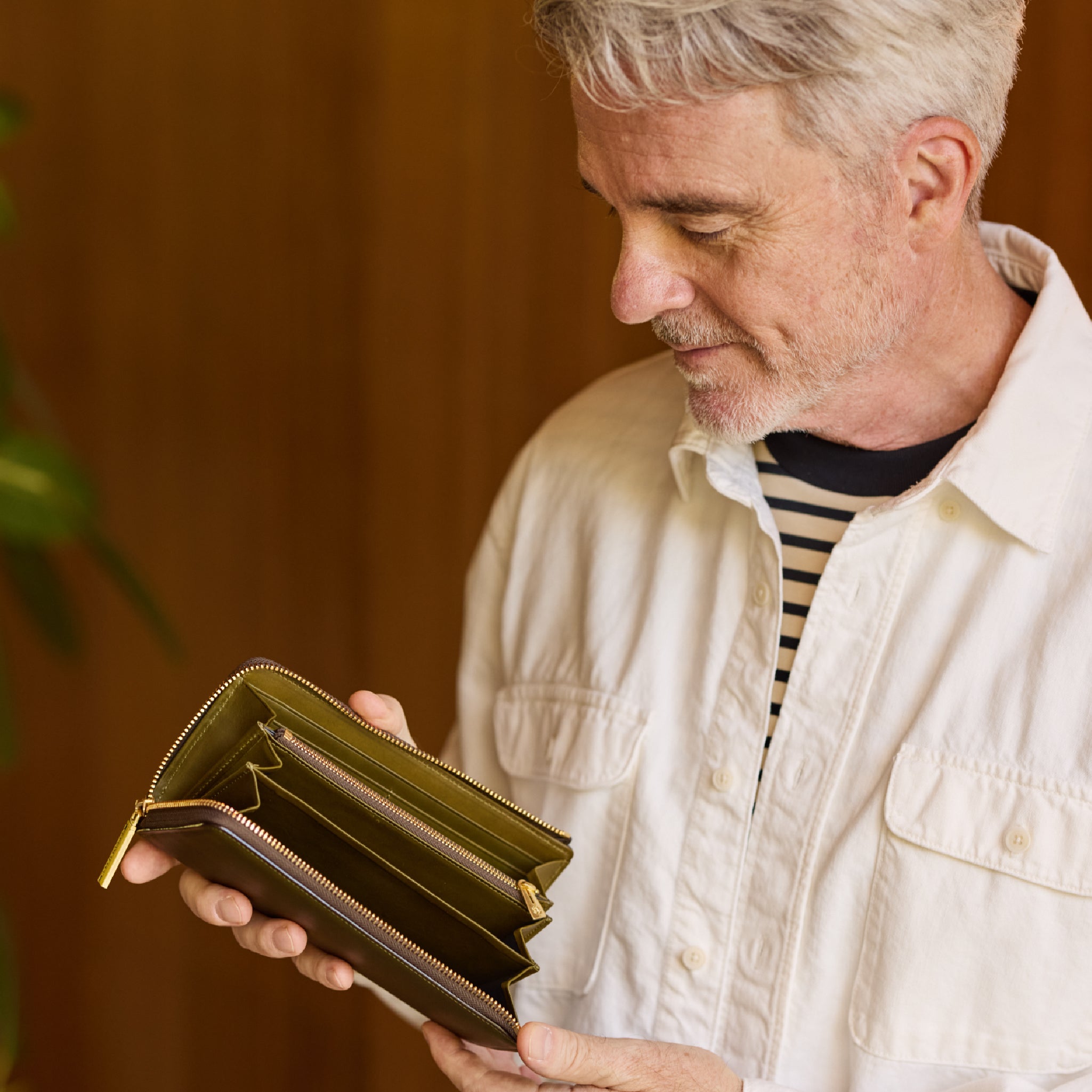 #カラー_オリーブ