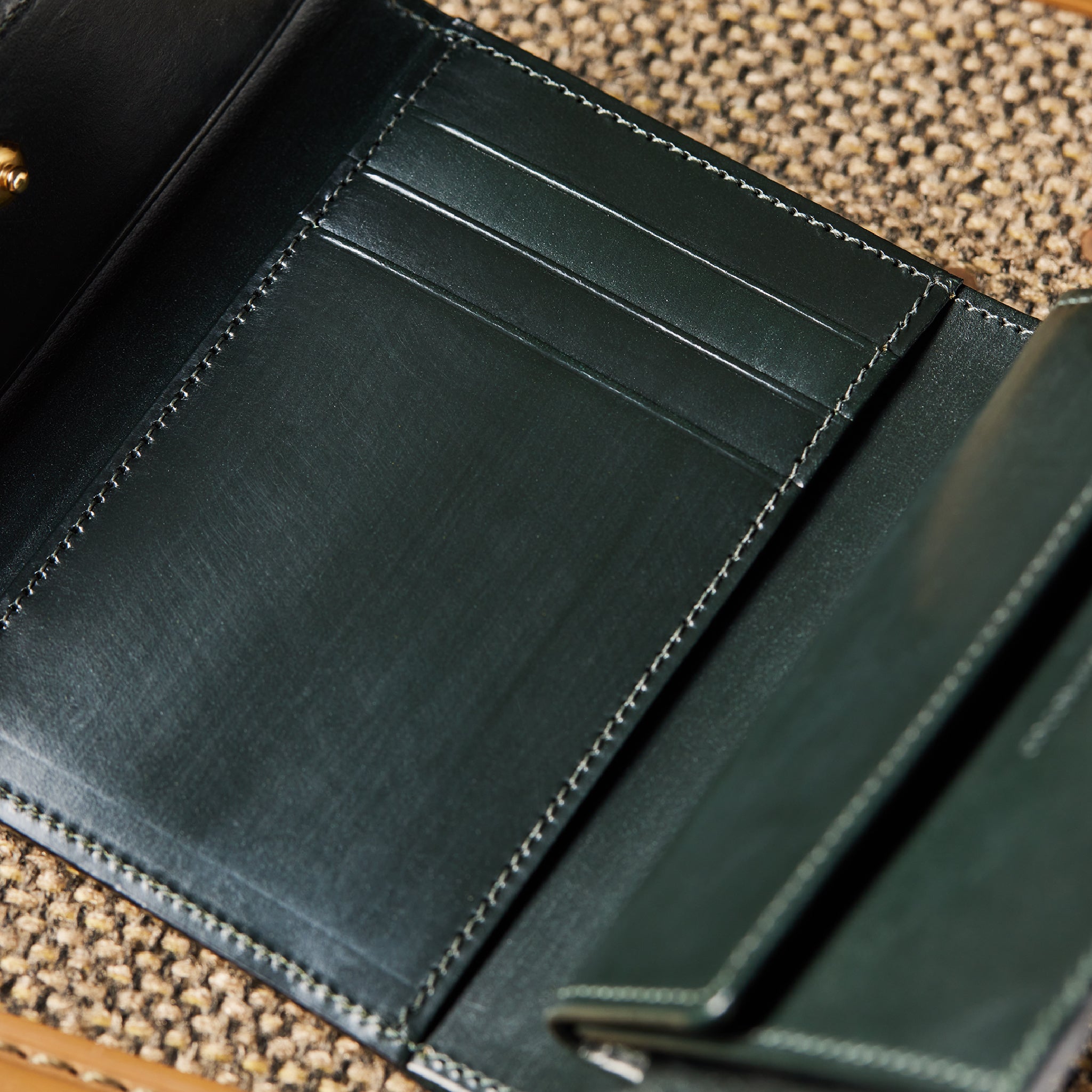 #カラー_モスグリーン