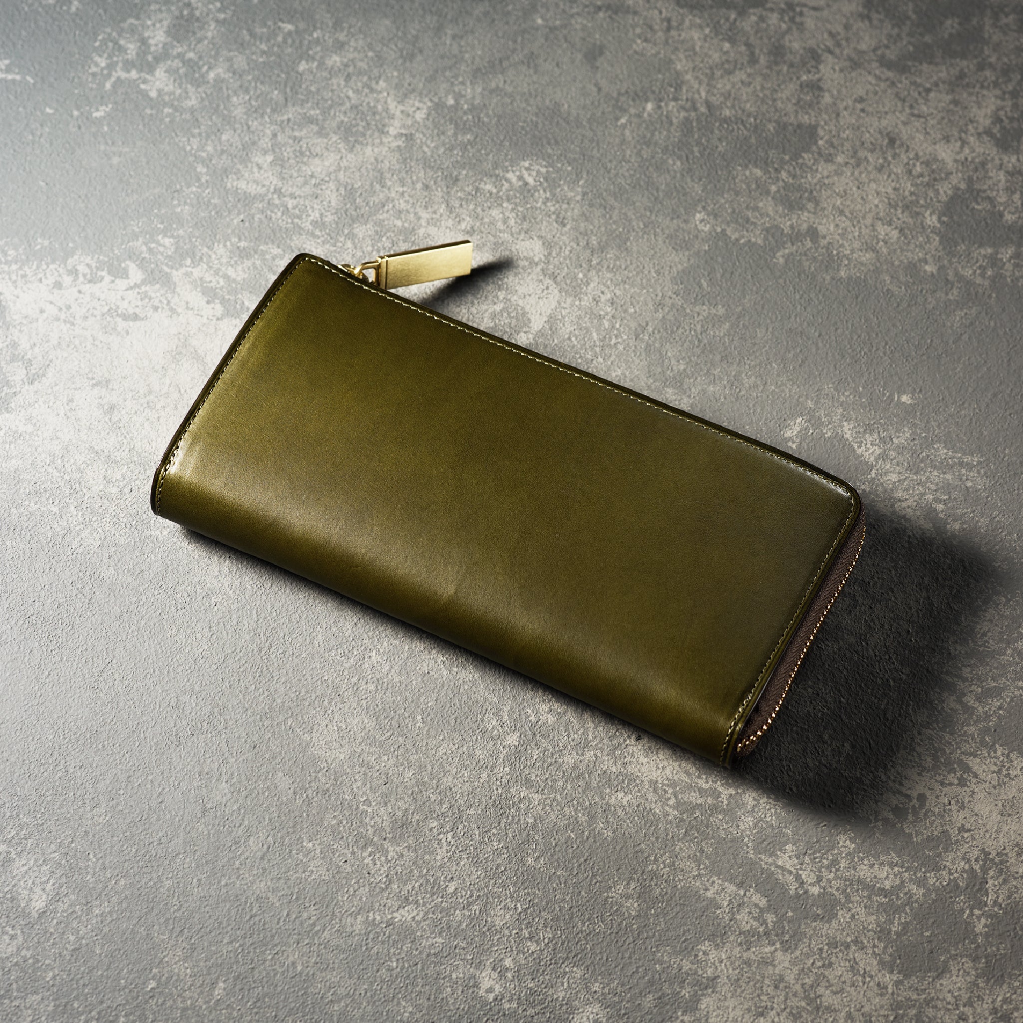 #カラー_オリーブ