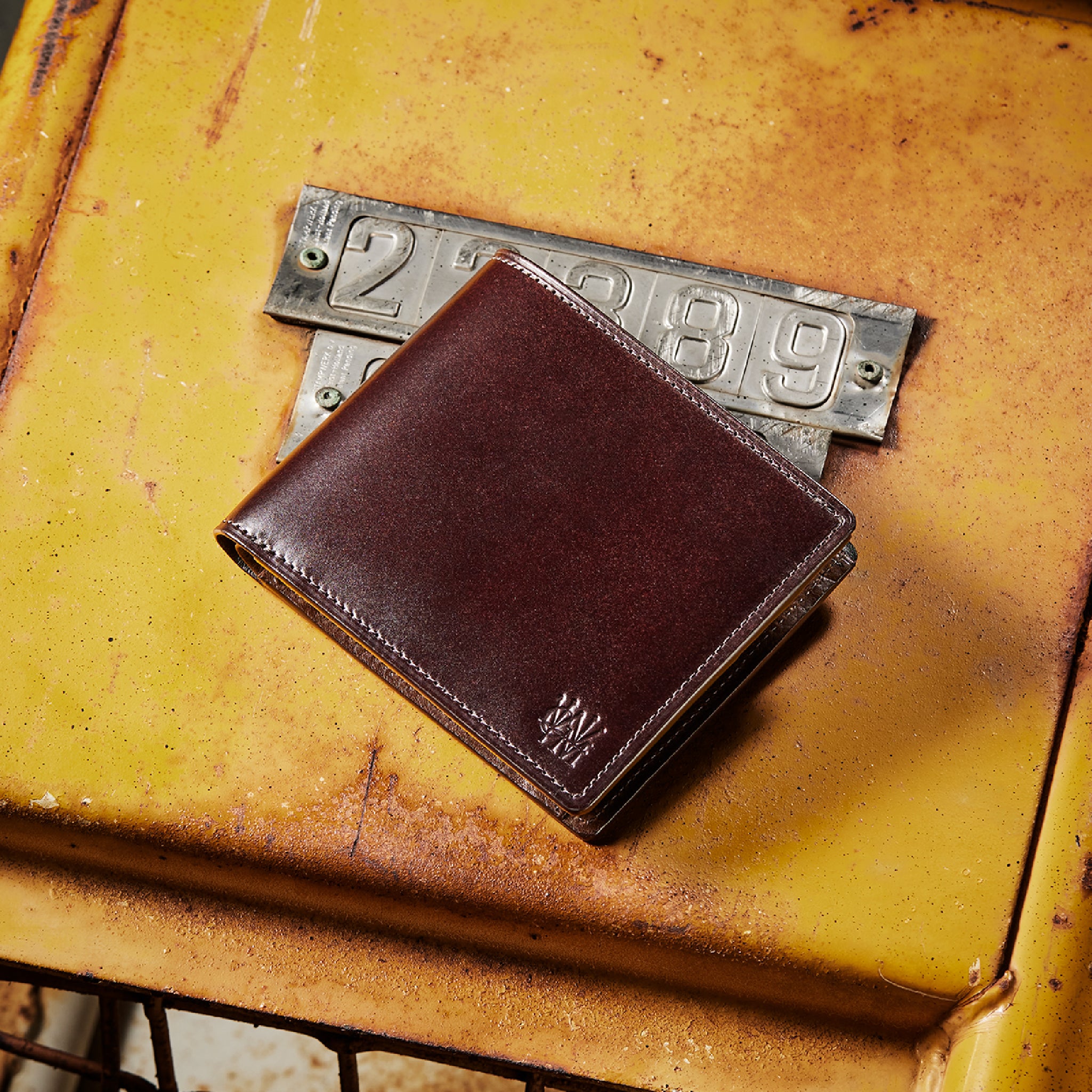 #カラー_ビターブラウン