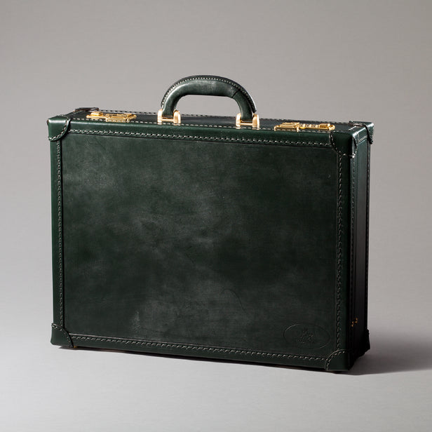 <p>モスグリーン</p>