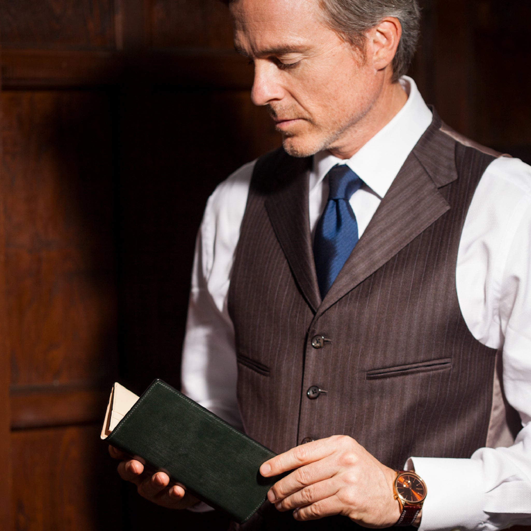 #Color_モスグリーン