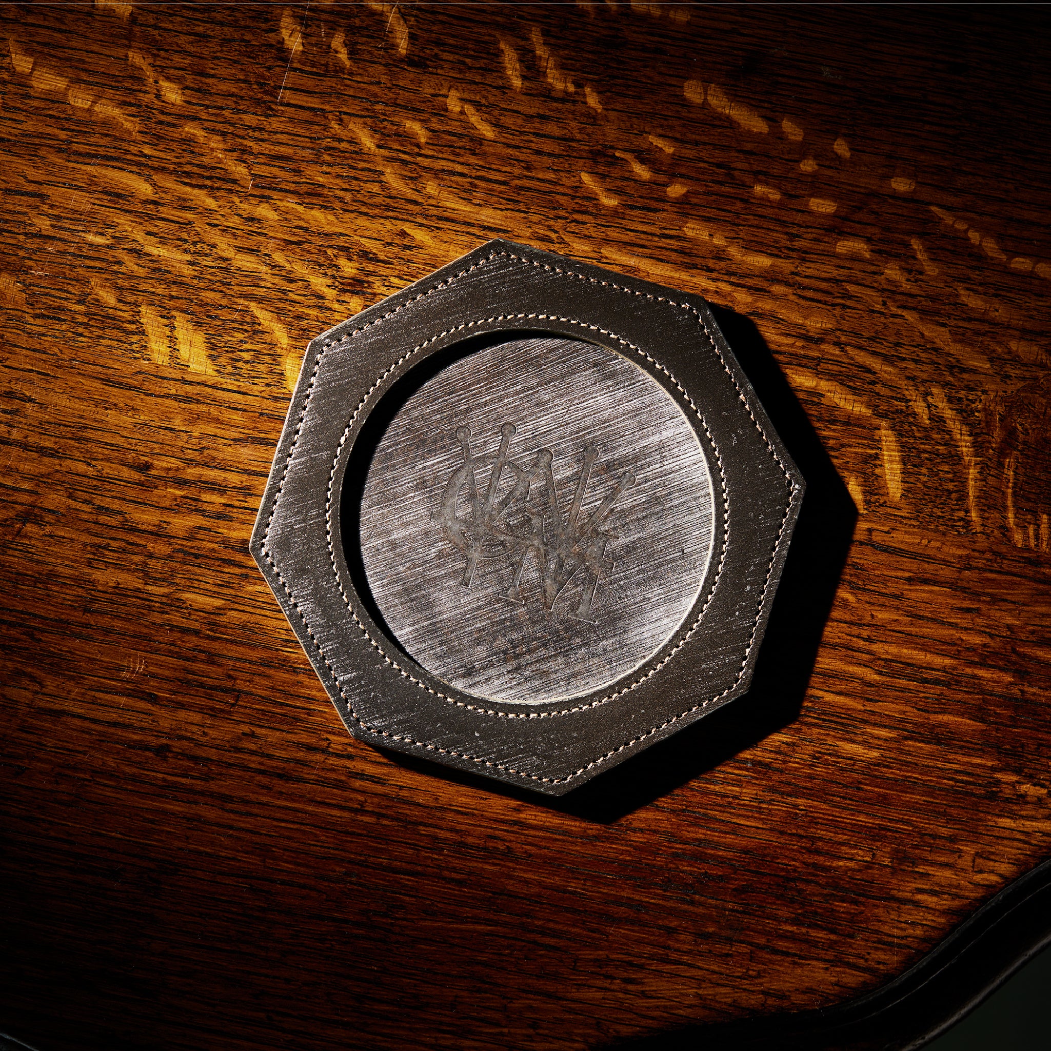 #カラー_ブラックリーフ