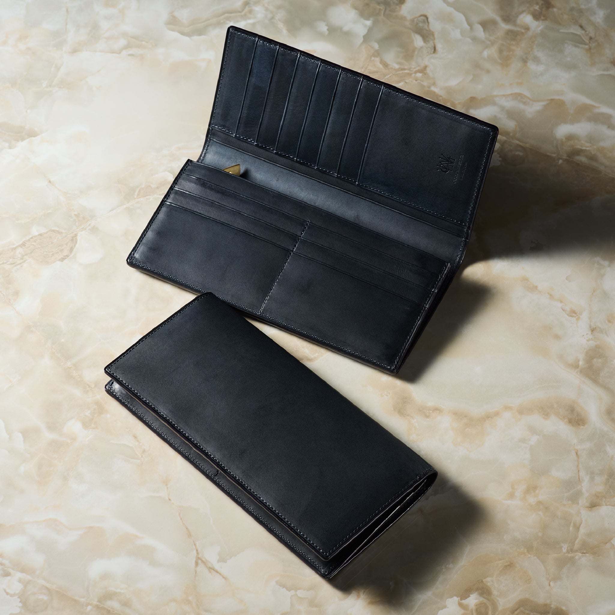 #カラー_ネイビー