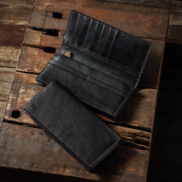 ダークネイビー