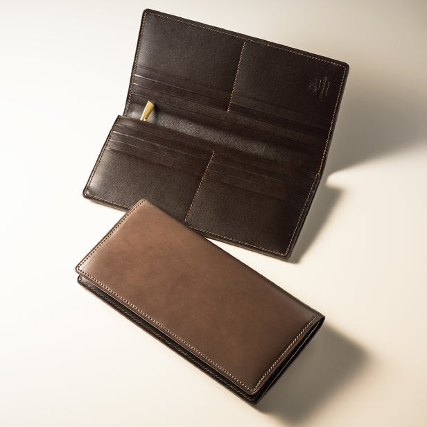 チタニウムグレー