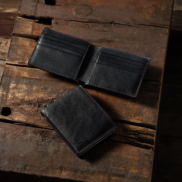 ダークネイビー