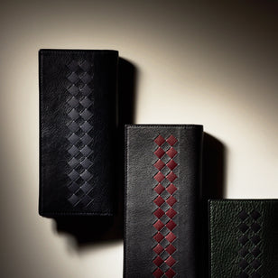 マリンブラック