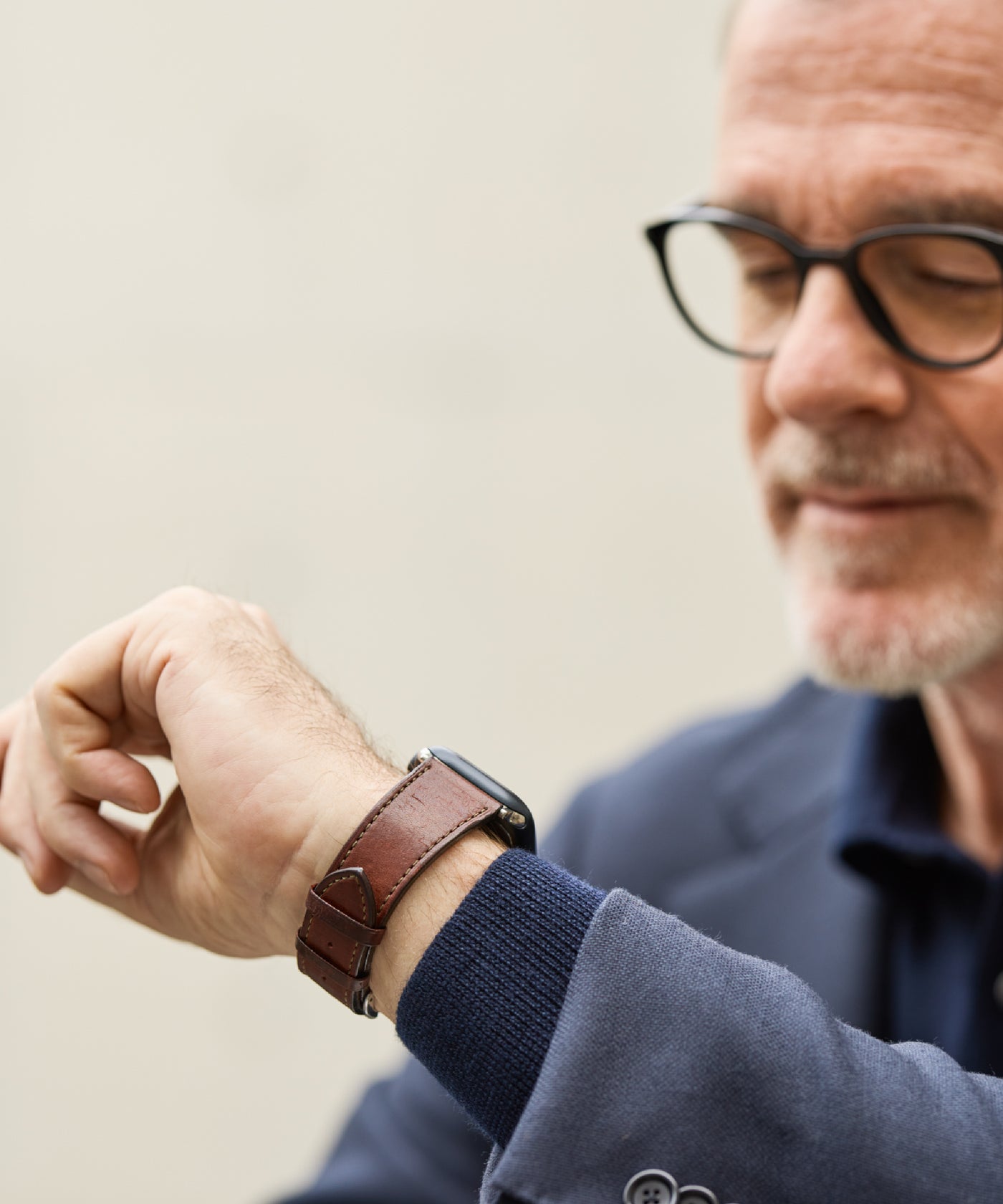 ゴールドマイニング AppleWatch用レザーバンド styling image 3