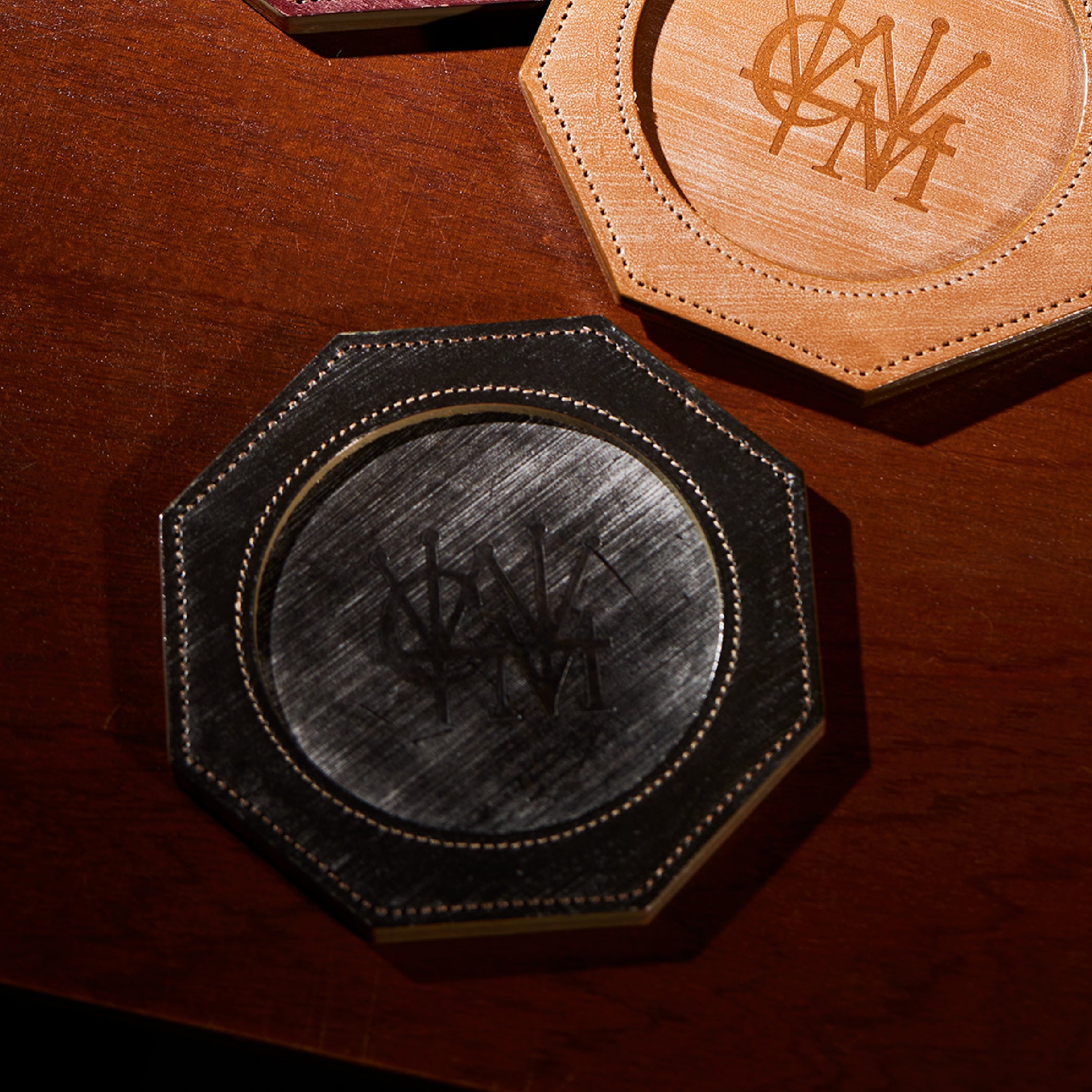 #カラー_ブラックリーフ