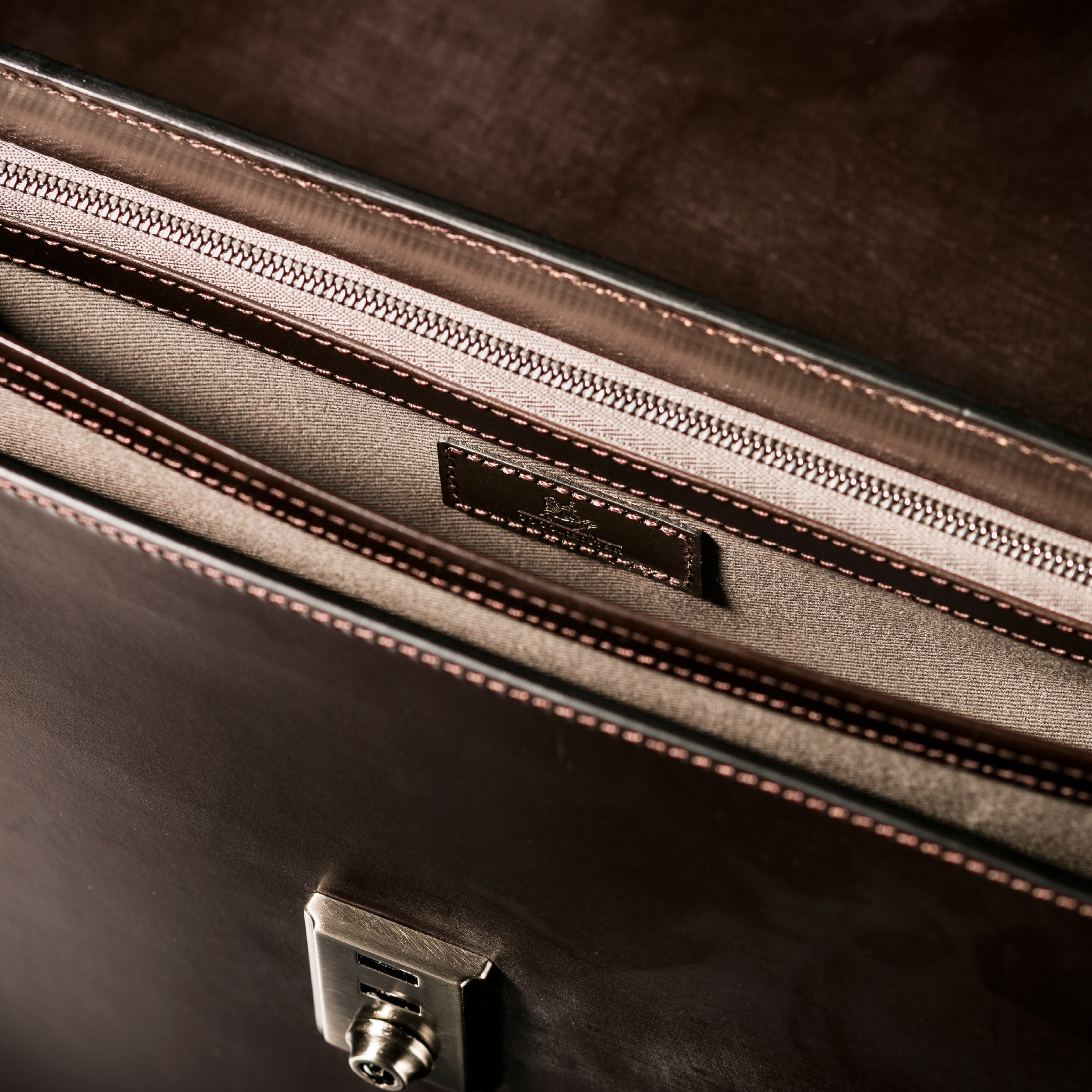 #Color_ロイヤルブラウン