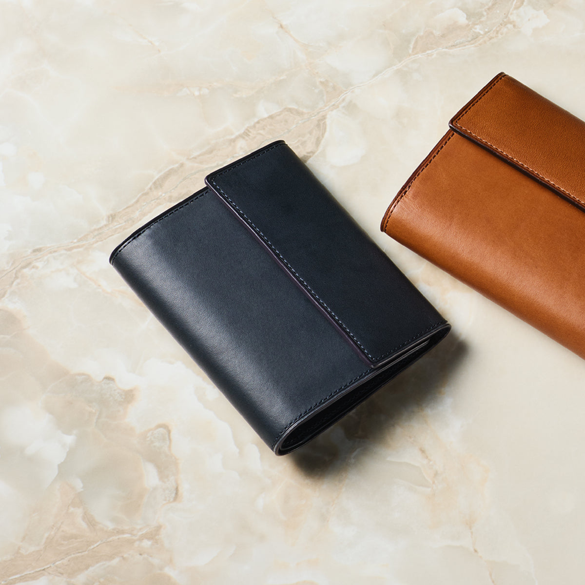 ミネルバリスシオ 三つ折り財布