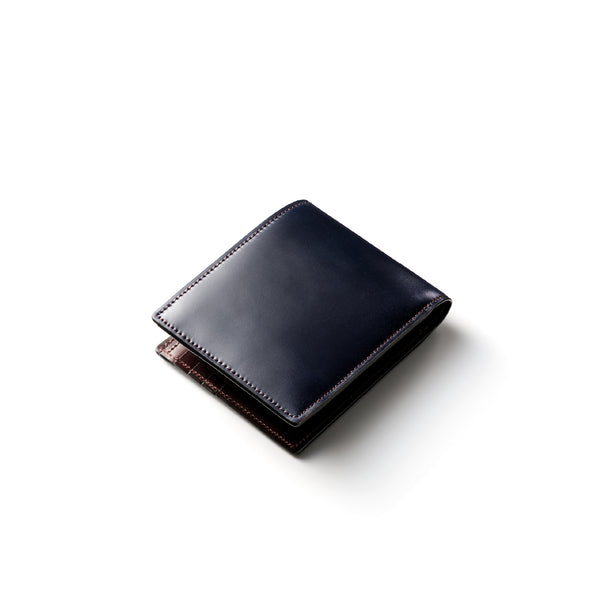 <p>ネイビーブルー</p>