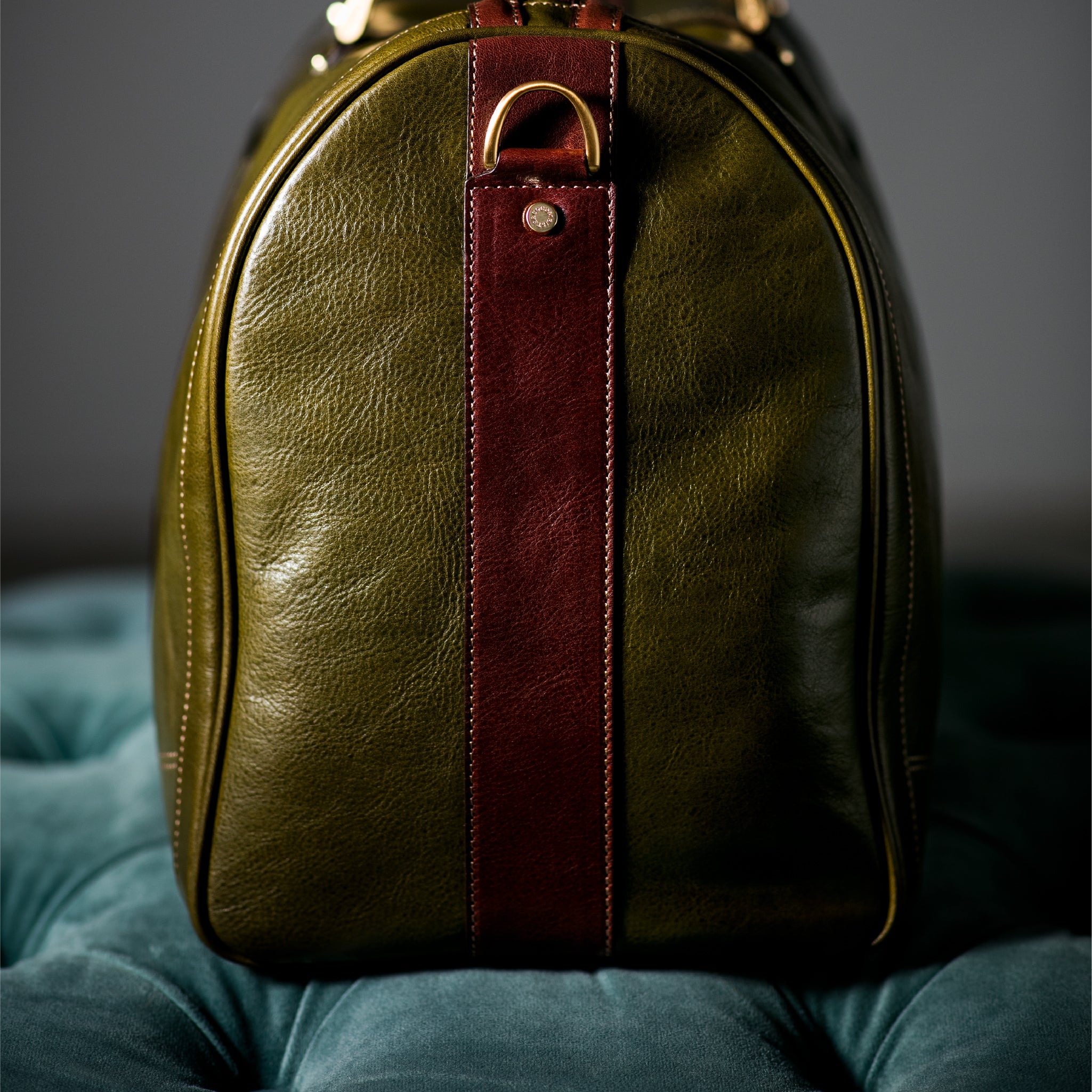 #カラー_オリーブ