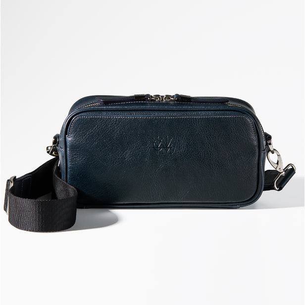 <p>ダークネイビー</p>