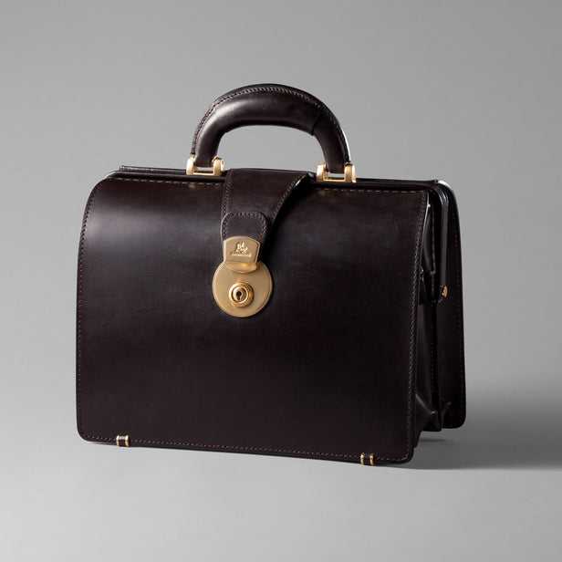 <p>ロイヤルブラウン</p>