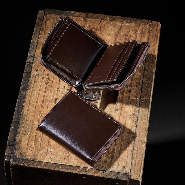 ダークブラウン