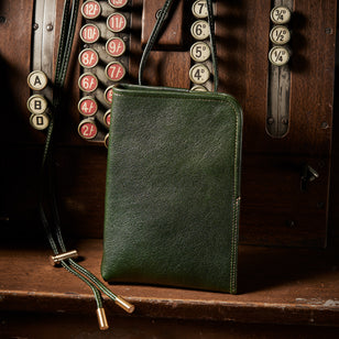 ディープグリーン