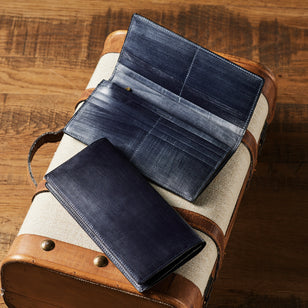 ダークネイビー